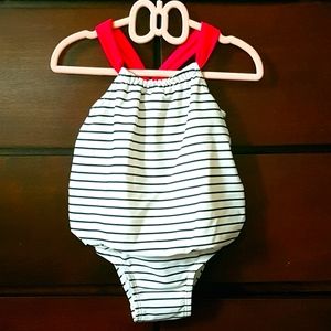 5/$30🌼Bathing suit 6-12m